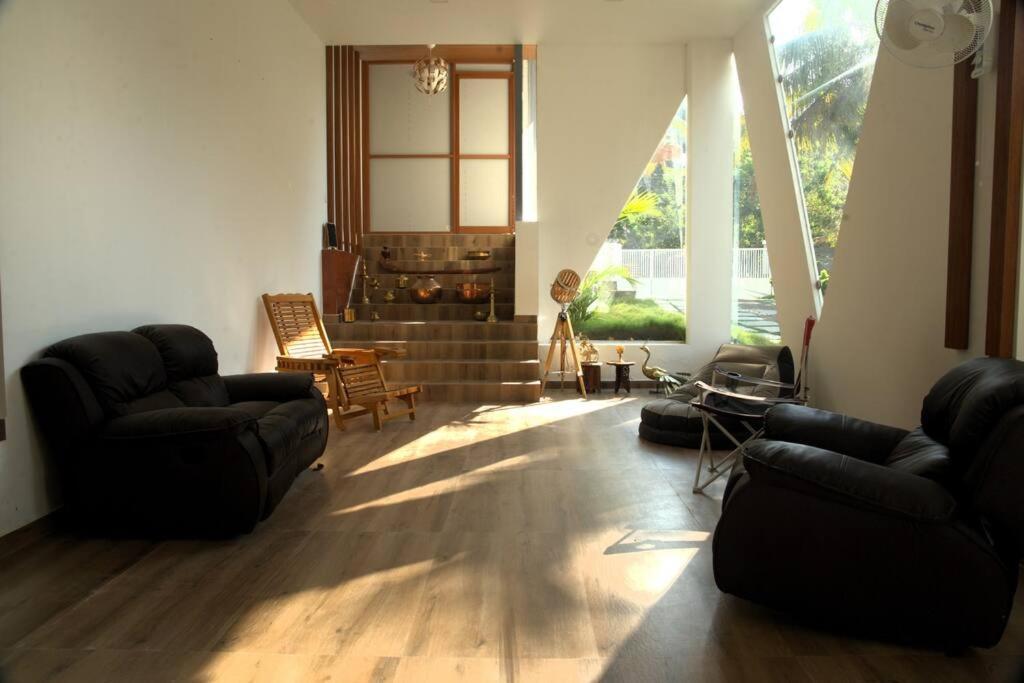 The Urban Getaway Villa Thiruvananthapuram Eksteriør bilde